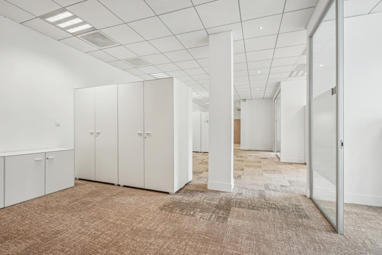 Bureau Paris 342m² Location bureau Paris OLBUR2420401 1